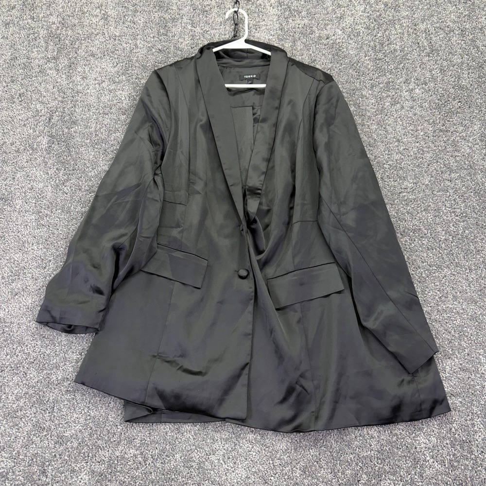 Torrid Blazer Womens 4 Black Satin Tuxedo Shawl Lapel Lined Plus Formal Jacket